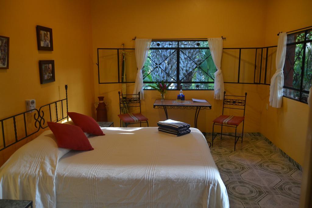 The Flycatcher Inn Retreat Hotel Santa Elena Exterior photo